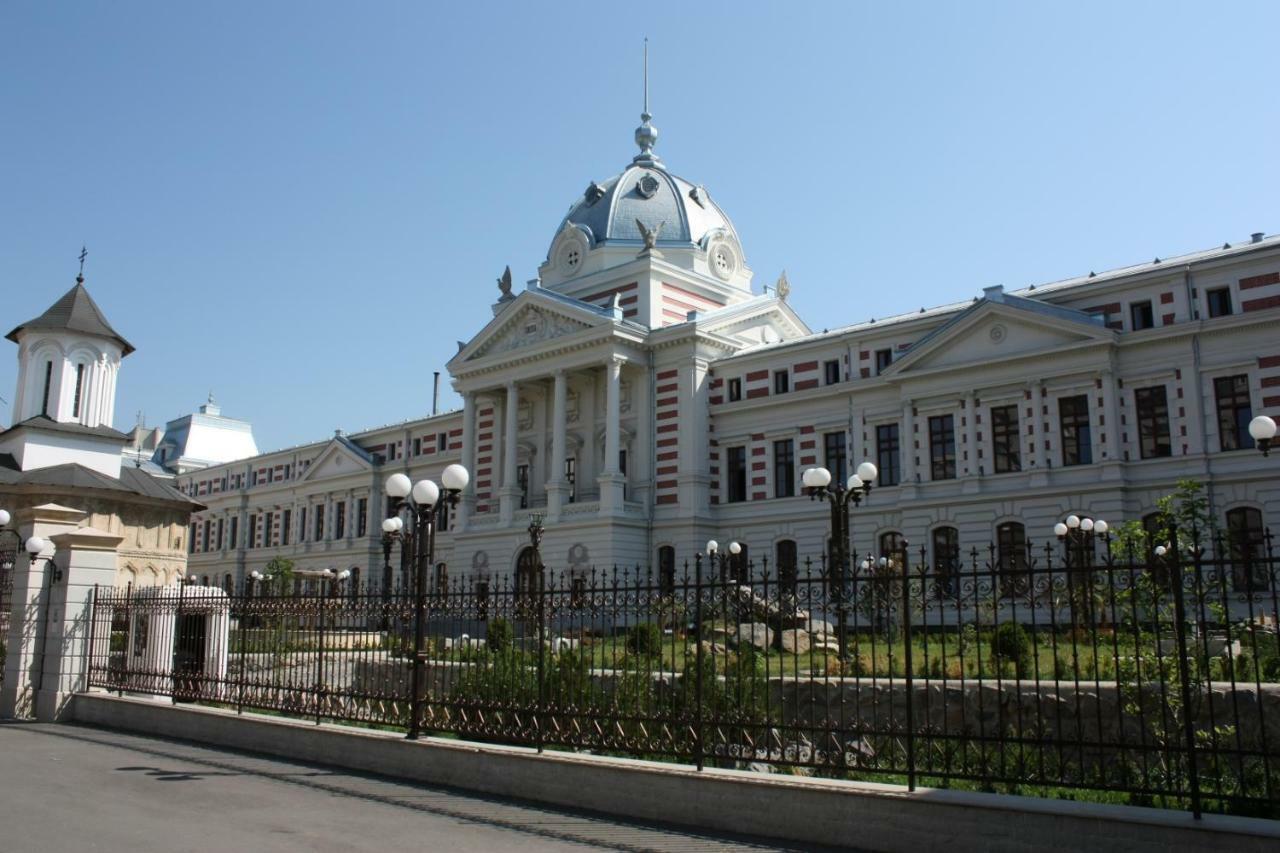 Old Town - Universitate Studio Bucarest Esterno foto